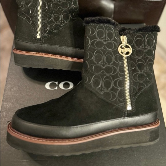 Coach Logo Fur Lined Boots Black Size 7.5 - Picture 6 of 12